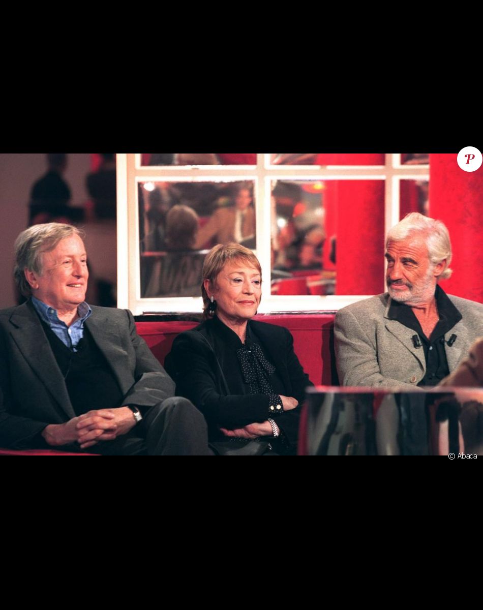 Annie Girardot entourée de Claude Rich et Jean-Paul Belmondo en 1999 sur le plateau de Vivement dimanche