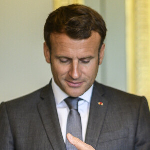 Emmanuel Macron reçoit Jacques Toubon, défenseur des droits, au palais de l'Elysée à Paris le 15 juin 2020. © Eliot Blondet / Pool / Bestimage