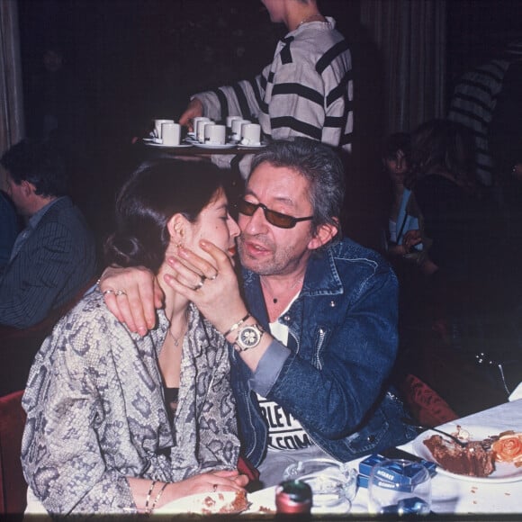 Archives - Serge Gainsbourg et Bambou lors d'une soirée au Palace. Paris. 1988.