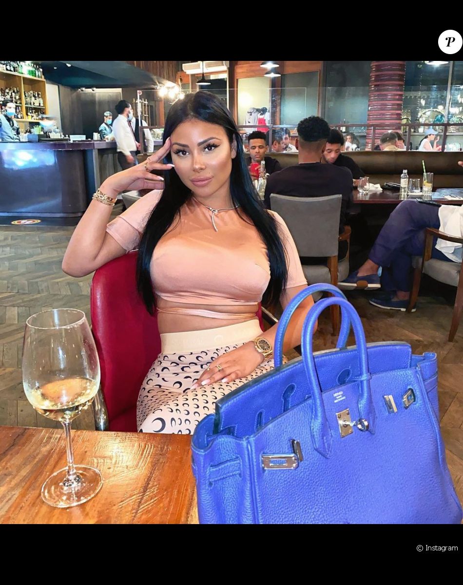 Carla Moreau est accusée d'avoir fait de la sorcellerie à ses camarades des "Marseillais", notamment sa meilleure amie Maeva Ghennam. Son amoureux Kevin Guedj s'exprime.
