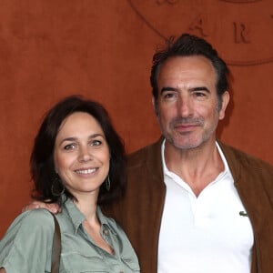 Jean Dujardin et sa femme Nathalie Péchalat au village pour la finale hommes lors des internationaux de France de tennis de Roland Garros. © Jacovides - Moreau / Bestimage 