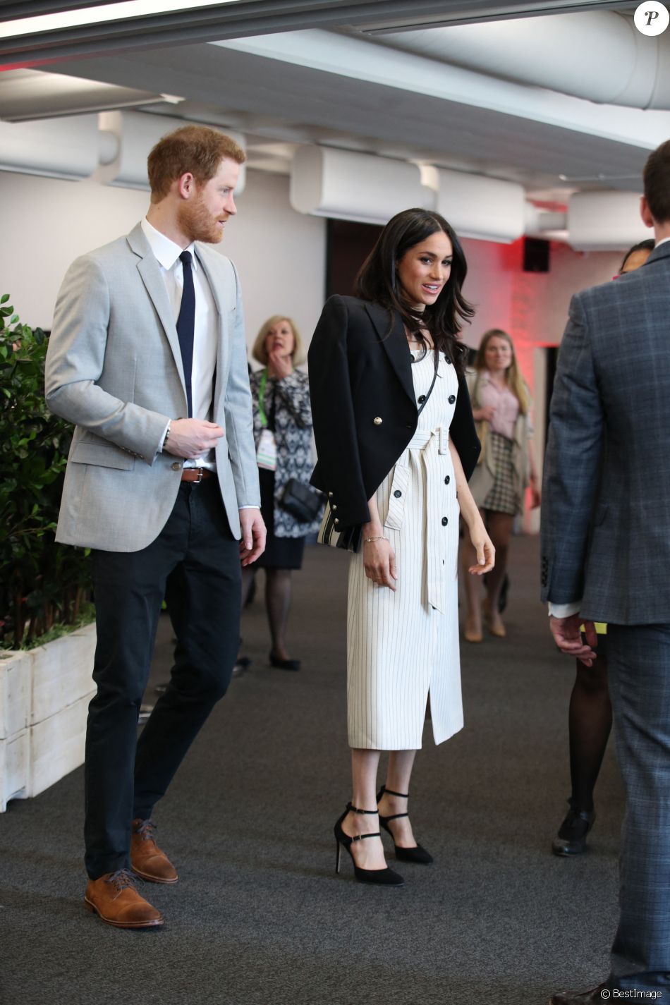 Le prince Harry et sa fiancée Meghan Markle lors d'une réception du forum des jeunes pendant le Commonwealth Heads of Government Meeting à Londres le 18 avril 2018.
