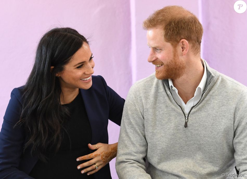 Le prince Harry, duc de Sussex, et Meghan Markle, duchesse de Sussex, enceinte (de son fils Archie) visitent le "Lycée Qualifiant Grand Atlas"à Asni, dans le cadre de leur voyage officiel au Maroc.