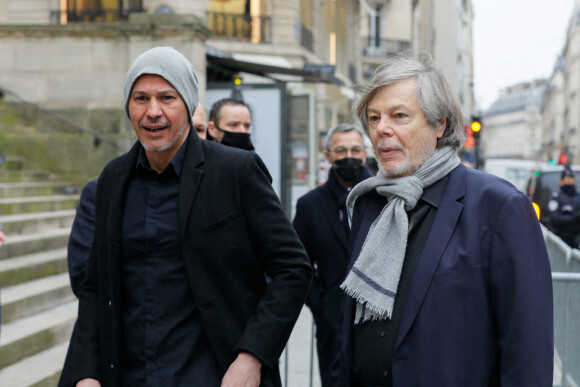 Gaël Leforestier et Bruno Cras - Arrivées à la messe hommage à Rémy Julienne en l'église Saint-Roch à Paris le 5 mars 2021.