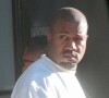 Exclusif - Kanye West semble très fatigué à son arrivée au travail à Malibu, Los Angeles, Californie. Le 17 février 2021.