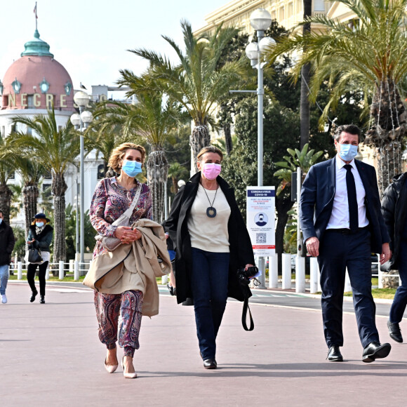 Christian Estrosi, maire de Nice, et son épouse Laura Tenoudji assistent au vernissage de l'exposition "Libres et Égales" de la photographe Sylvia Galmot, sur la Promenade des Anglais. Nice, le 8 mars 2021. © Bruno Bebert / Bestimage