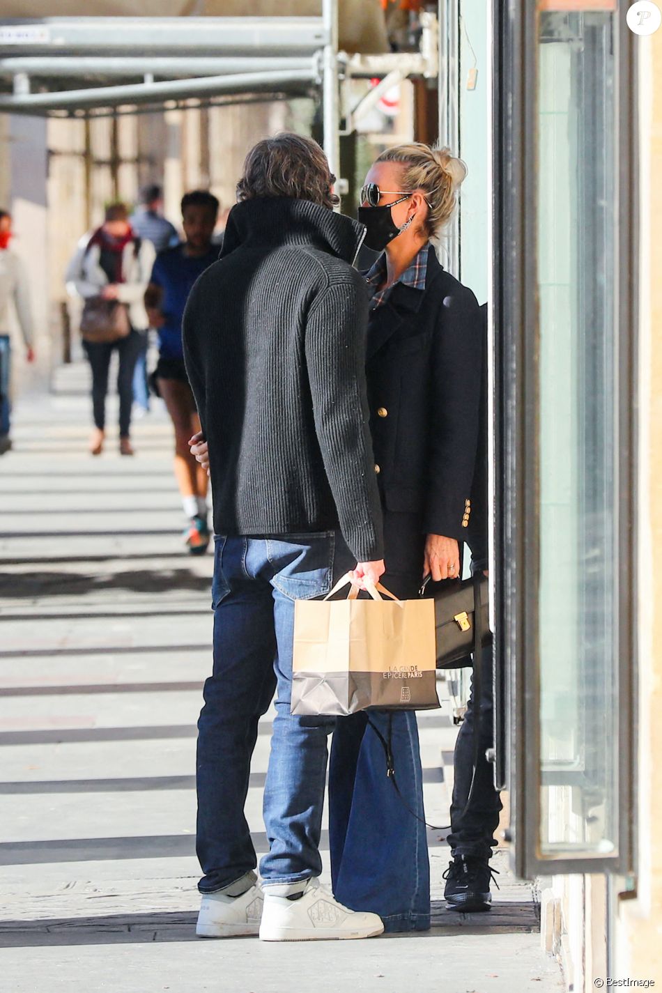 Qui Est Le Nouveau Compagnon De Laeticia Hallyday Laeticia Hallyday et Jalil Lespert prêts à vivre ensemble ? Le couple