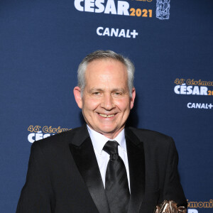 César des meilleurs décors à Carlos Conti Pour "Adieu Les Cons" lors de la pressroom (press room) remise des prix lors de la 46ème cérémonie des César à l'Olympia à Paris le 12 mars 2021 © Pascal le Segretain / Pool / Bestimage 