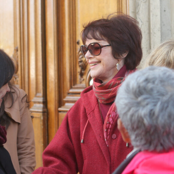 Marie-Odile Bertella-Geffroy et Anny Duperey - Manifestation lors de la conférence de presse de l'association des malades de la thyroïde (AFMT) sur le thème "Lévothyrox: la crise sanitaire n'est pas terminée" à Paris. Le 2 mai 2018. © CVS/Bestimage