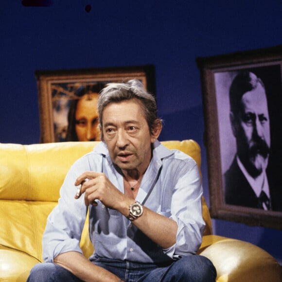 Archives - En France, à Paris, Serge Gainsbourg sur un plateau de télévision en août 1989. © Jean-Claude Colin via Bestimage