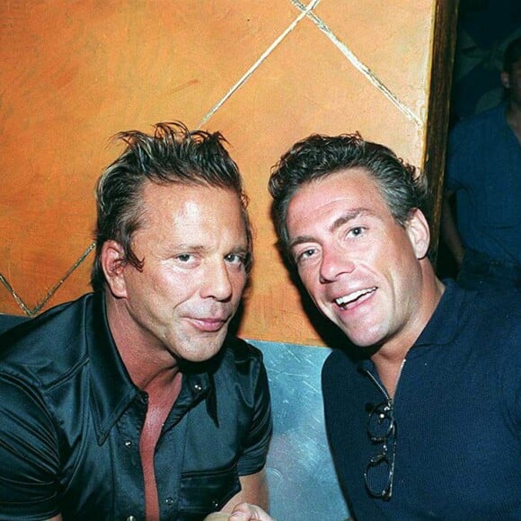 Jean-Claude Van Damme et Mickey Rourke aux Bains à Paris.