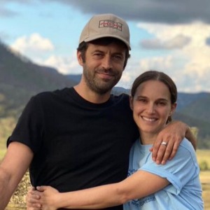 Natalie Portman et Benjamin Millepied découvrent la région des Montagnes Bleues, en Australie.