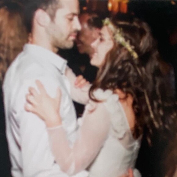 Natalie Portman a partagé cette photo inédite de son mariage à Benjamin Millepied sur Instagram, le 4 août 2020