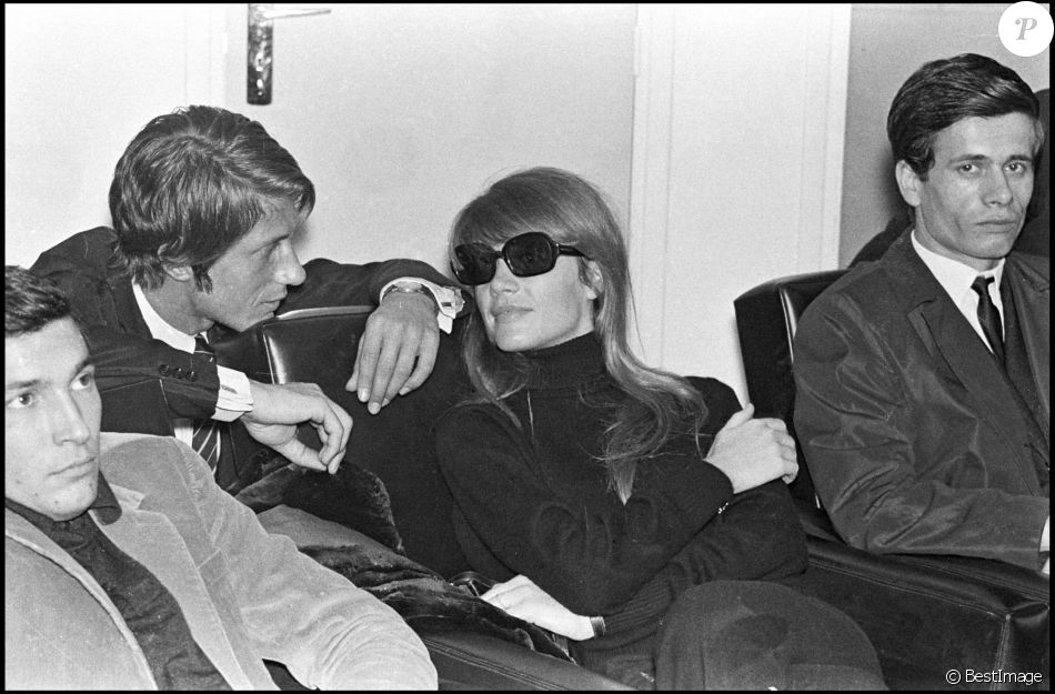 Archives - Jacques Dutronc et Françoise Hardy dans les coulisses de l'émission "Le Palmares des chansons"