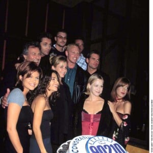 Tiffani Amber Thiessen, Vanessa Marcil, Vincent Young, Ian Ziering, Jennie Garth, Tori Spelling, Daniel Cosgrove célèbre le 250e épisode de "Beverly Hills 90210".