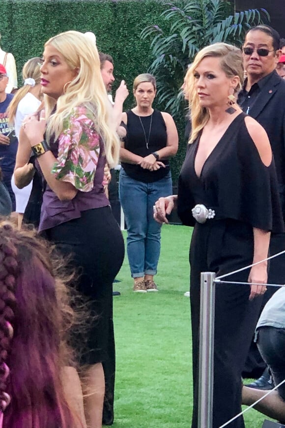 Tori Spelling et Jennie Garth lors d'un évènement au Westfield Century Mall à Los Angeles, le 19 août 2019.