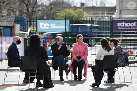 Le prince William, duc de Cambridge, et Kate Middleton, duchesse de Cambridge, visitent l'école "School 21" à Londres, le 11 mars 2021.
