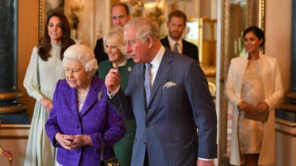 Le prince Charles garde la face : en privé, un père touché par les accusations de son fils Harry
