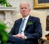 Le président des Etats-Unis Joe Biden en visio-conférence avec le premier ministre irlandais Micheál Martin dans le bureau ovale de la Maison Blanche à Washington. 