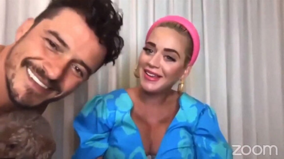 La chanteuse américaine de 35 ans, Katy Perry, enceinte, fait la promotion de son nouvel album "Smile" sur Zoom, avant d'être interrompue par son fiancé Orlando Bloom, torse nu. Los Angeles. Le 5 août 2020. 