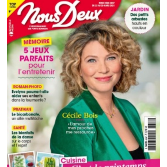 Cécile Bois fait la couverture du magazine "Nous Deux"