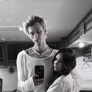 Megan Fox et son compagnon Machine Gun Kelly. Février 2021.