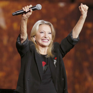 Véronique Sanson lors de la 32ème cérémonie des "Victoires de la Musique" au Zénith de Paris, le 10 février 2017.© Christophe Aubert via Bestimage
