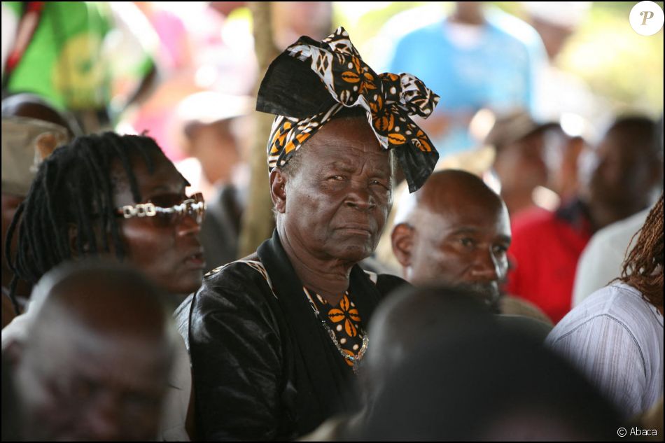 Mama Sarah Anyango Obama, la grand-mère de Barack Obama, au Kenya en 2008.