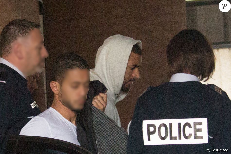 Karim Benzema sera jugé pour "complicité de tentative de chantage" par le tribunal de Versailles.