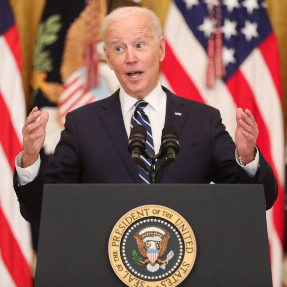 Le président américain Joe Biden donne sa première conférence de presse officielle à la Maison Blanche