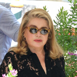 Catherine Deneuve - Les célébrités arrivent au Lido à l'occasion de la 76e édition de la Mostra de Venise, le 28 août 2019.