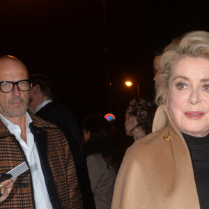 Catherine Deneuve - Défilé "Céline" collection prêt-à-porter printemps/été 2020 lors de la Fashion Week de Paris. Le 27 septembre 2019. © Veeren Ramsamy - Christophe Clovis / Bestimage