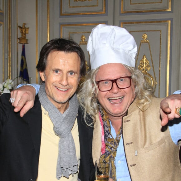 Exclusif - Vincent Perrot, Pierre-Jean Chalençon lors d'un dîner au Palais Vivienne à Paris. Le 9 décembre 2020. © Baldini / Bestimage