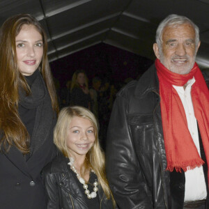 Jean-Paul Belmondo avec sa petite-fille Annabelle Waters Belmondo, et sa fille Stella Belmondo - Premiere de "Silvia" au Cirque Alexis Gruss a Paris le 28 octobre 2013.