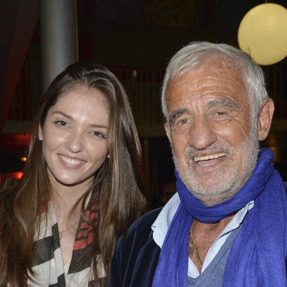 Jean-Paul Belmondo et sa petite-fille Annabelle - People au concert de Patrick Bruel au Zenith de Paris en 2013.