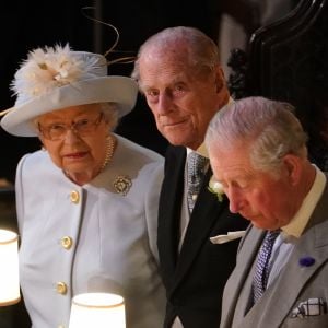 La reine Elizabeth II d'Angleterre, son mari le prince Philip, duc d'Edimbourg, leur fils le prince Charles, prince de Galles - Cérémonie de mariage de la princesse Eugenie d'York et Jack Brooksbank en la chapelle Saint-George au château de Windsor.