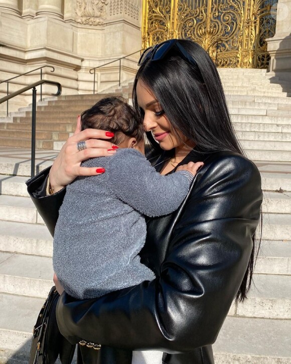 Olivia Kugel avec son fils Carter, le 23 mars 2021
