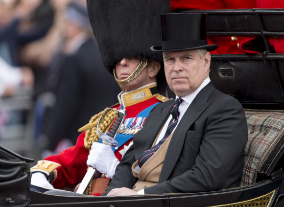 Info - Le prince Andrew ne participera pas aux célébrations des 100 ans de son père Philip - Le prince Andrew, duc d'York et Edward, duc de Kent - La famille royale d'Angleterre arrive au palais de Buckingham pour assister à la parade "Trooping The Colour" à Londres, à l'occasion du 90ème anniversaire de la reine. Le 11 juin 2016.