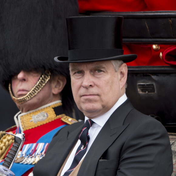 Info - Le prince Andrew ne participera pas aux célébrations des 100 ans de son père Philip - Le prince Andrew, duc d'York et Edward, duc de Kent - La famille royale d'Angleterre arrive au palais de Buckingham pour assister à la parade "Trooping The Colour" à Londres, à l'occasion du 90ème anniversaire de la reine. Le 11 juin 2016.