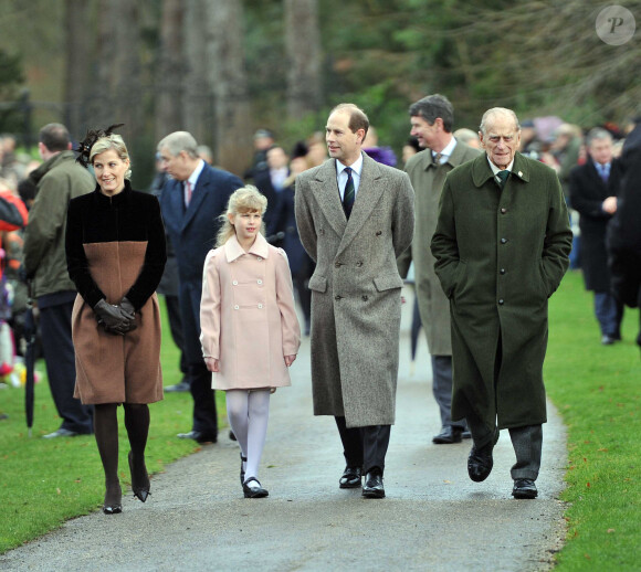 Prince Edward, Sophie et Lady Louise, Prince Philip , duc d'Edimbourg et Prince Andrew - La famille royale d'Angleterre assiste a la messe de Noel en l'eglise Sandringham a Kings Lynn. Le 25 decembre 2012