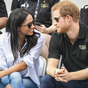 Première apparition officielle du prince Harry et sa compagne Meghan Markle dans les tribunes de la finale de tennis à la troisième édition des Invictus Games à Toronto, Ontario, Canada, le 25 septembre 2017.