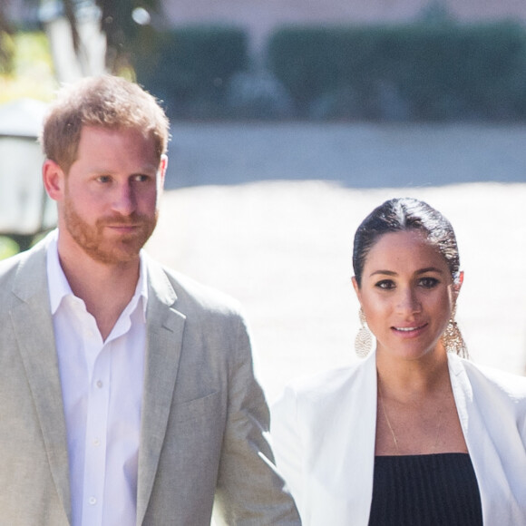 Le prince Harry, duc de Sussex et Meghan Markle, duchesse de Sussex, enceinte, en visite au "Andalusian Gardens" à Rabat lors de leur voyage officiel au Maroc, le 25 février 2019.