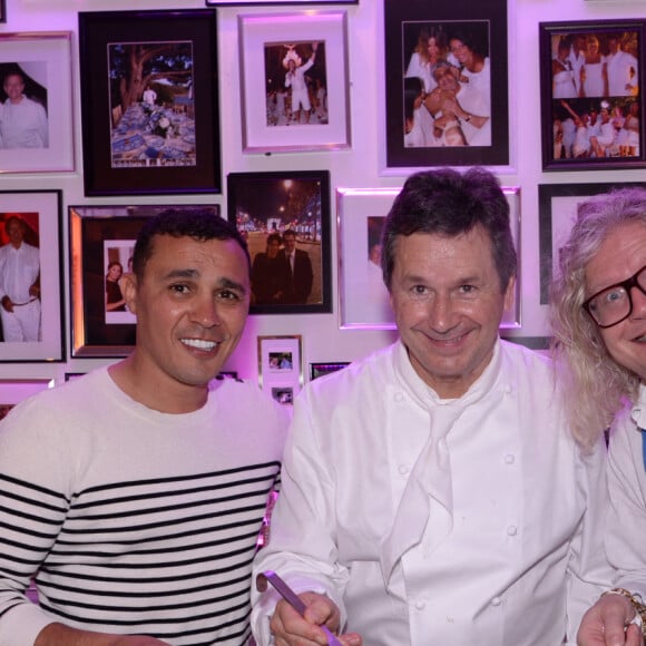 Exclusif - Brahim Asloum, le chef Christophe Leroy, Pierre-Jean Chalençon - Soirée blanche dans un appartement à Paris, le 1er juillet 2020. © Rachid Bellak / LMS / Bestimage