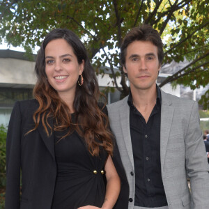 Anouchka Delon enceinte et son compagnon Julien Dereims - Arrivées au défilé Elie Saab "Collection Prêt-à-Porter Printemps/Eté 2020" lors de la Fashion Week de Paris, le 28 septembre 2019. © Veerren Ramsamy - Christophe Clovis / Bestimage