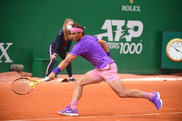 Rafael Nadal affronte et bat Grigor Dimitrov lors du tournoi de tennis Rolex Monte Carlo Masters 2021. Monaco, le 15 avril 2021.