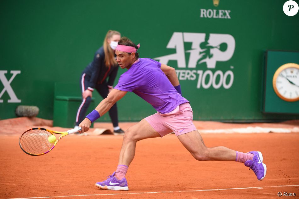 Rafael Nadal affronte et bat Grigor Dimitrov lors du tournoi de tennis Rolex Monte Carlo Masters 2021. Monaco, le 15 avril 2021.