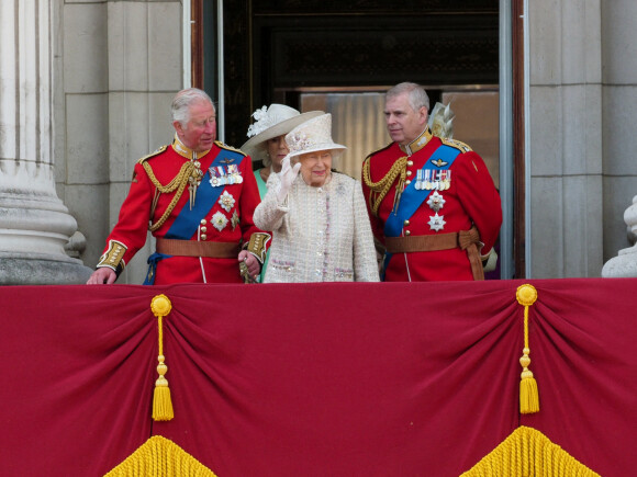 Camilla Parker Bowles, duchesse de Cornouailles, le prince Charles, prince de Galles, la reine Elizabeth II d'Angleterre, le prince Andrew, duc d'York - La famille royale au balcon du palais de Buckingham lors de la parade Trooping the Colour 2019, célébrant le 93ème anniversaire de la reine Elisabeth II, Londres, le 8 juin 2019. 