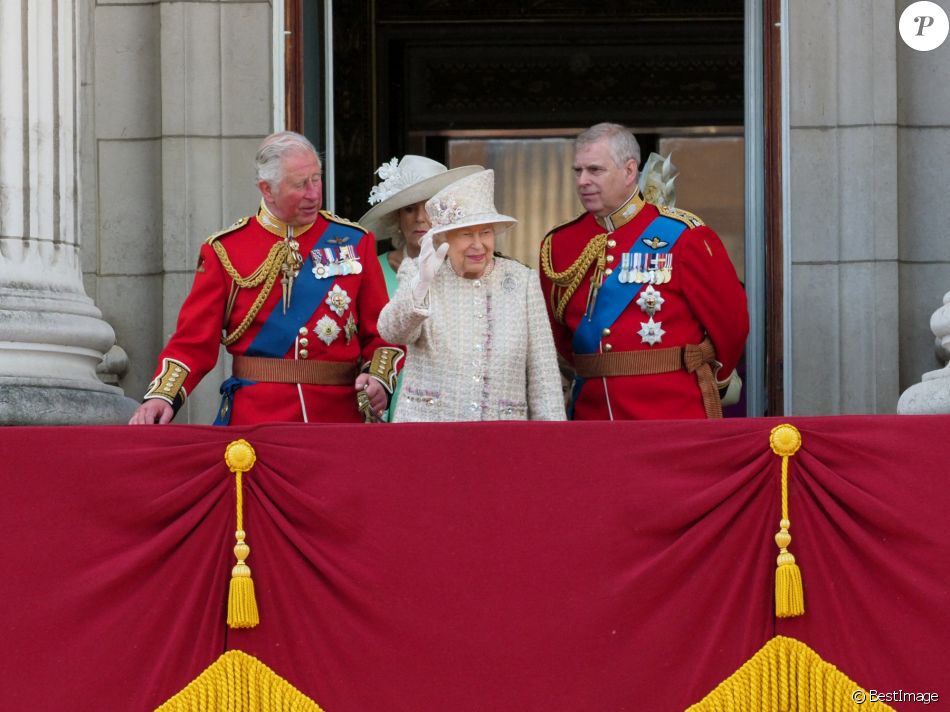 Camilla Parker Bowles, duchesse de Cornouailles, le prince Charles, prince de Galles, la reine Elizabeth II d'Angleterre, le prince Andrew, duc d'York - La famille royale au balcon du palais de Buckingham lors de la parade Trooping the Colour 2019, célébrant le 93ème anniversaire de la reine Elisabeth II, Londres, le 8 juin 2019.