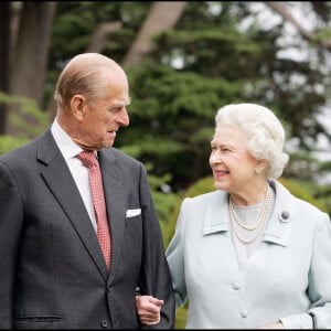 La reine Elizabeth et le prince Philip fêtent leurs noces de diamant à Broadlands, là où ils avaient passé leur lune de miel, 60 ans plus tôt.