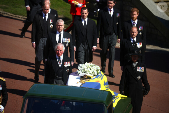 Le prince Charles, prince de Galles, le prince Andrew, duc d'York, le prince William, duc de Cambridge, Peter Phillips, la princesse Anne, le prince Edward, comte de Wessex, le prince Harry, duc de Sussex - Arrivées aux funérailles du prince Philip, duc d'Edimbourg à la chapelle Saint-Georges du château de Windsor, le 17 avril 2021.